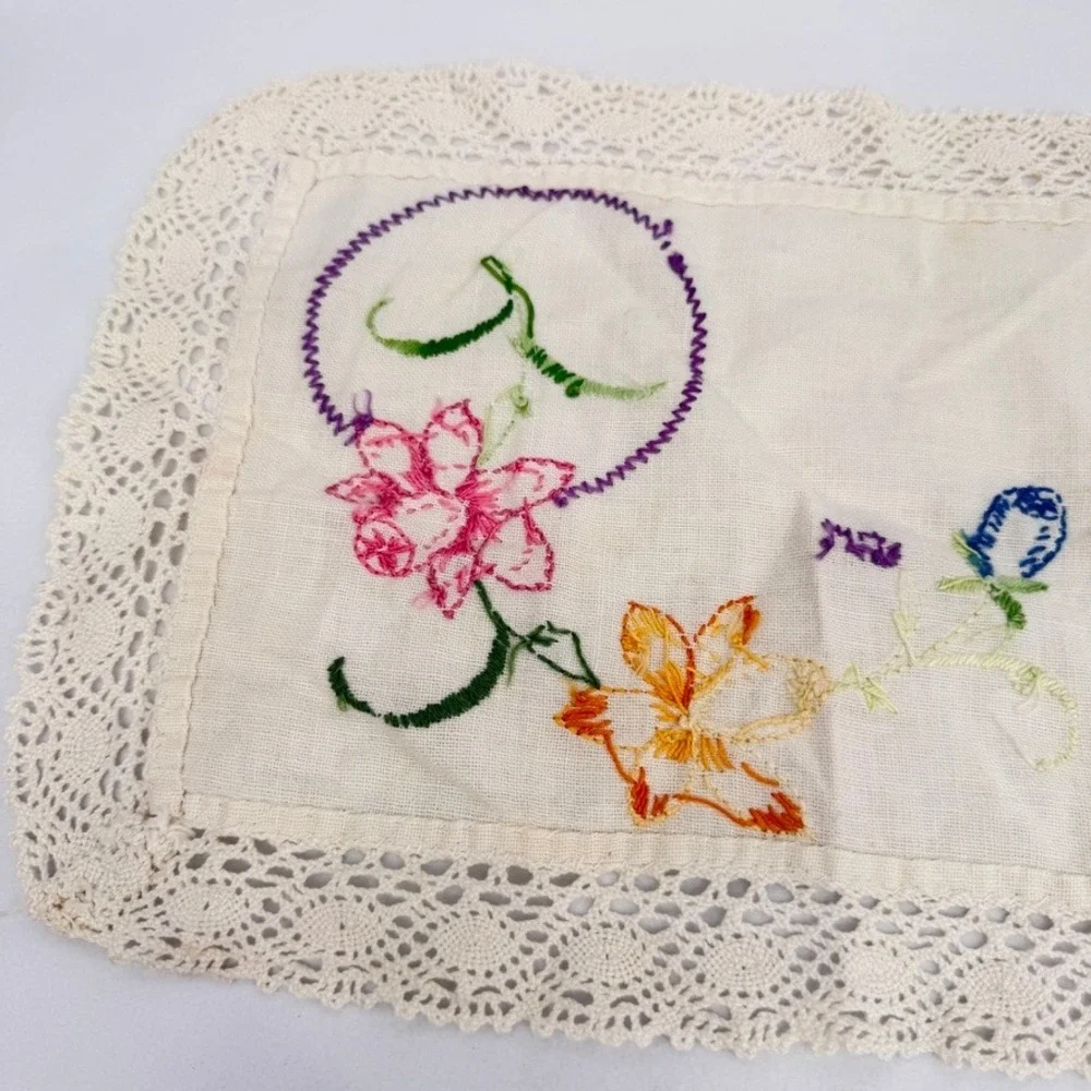 Vintage Hand Embroidered Small Table Runner Dresser Scarf Floral Lace **READ
